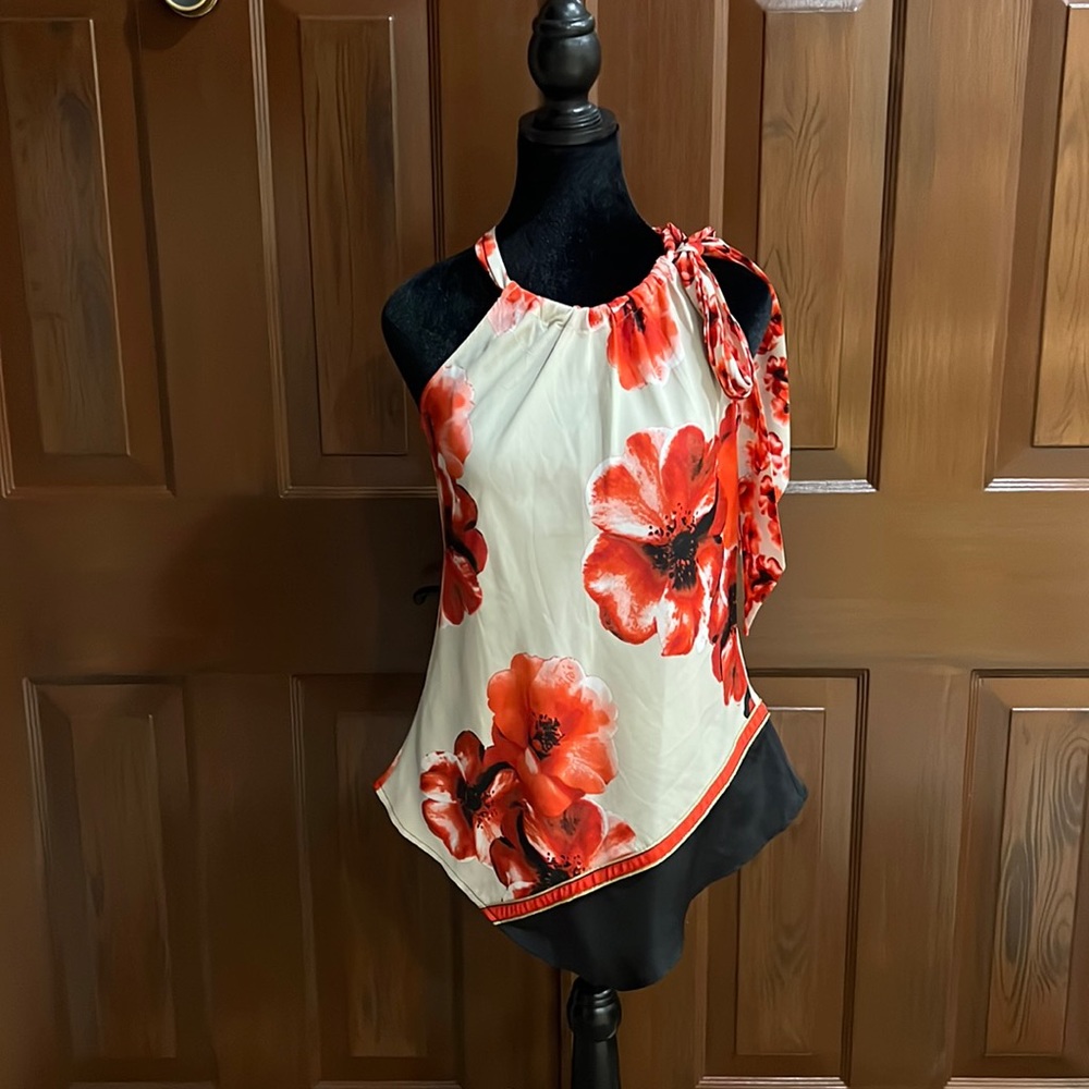 Women’s Small New York and Company Beige & Orange floral top.